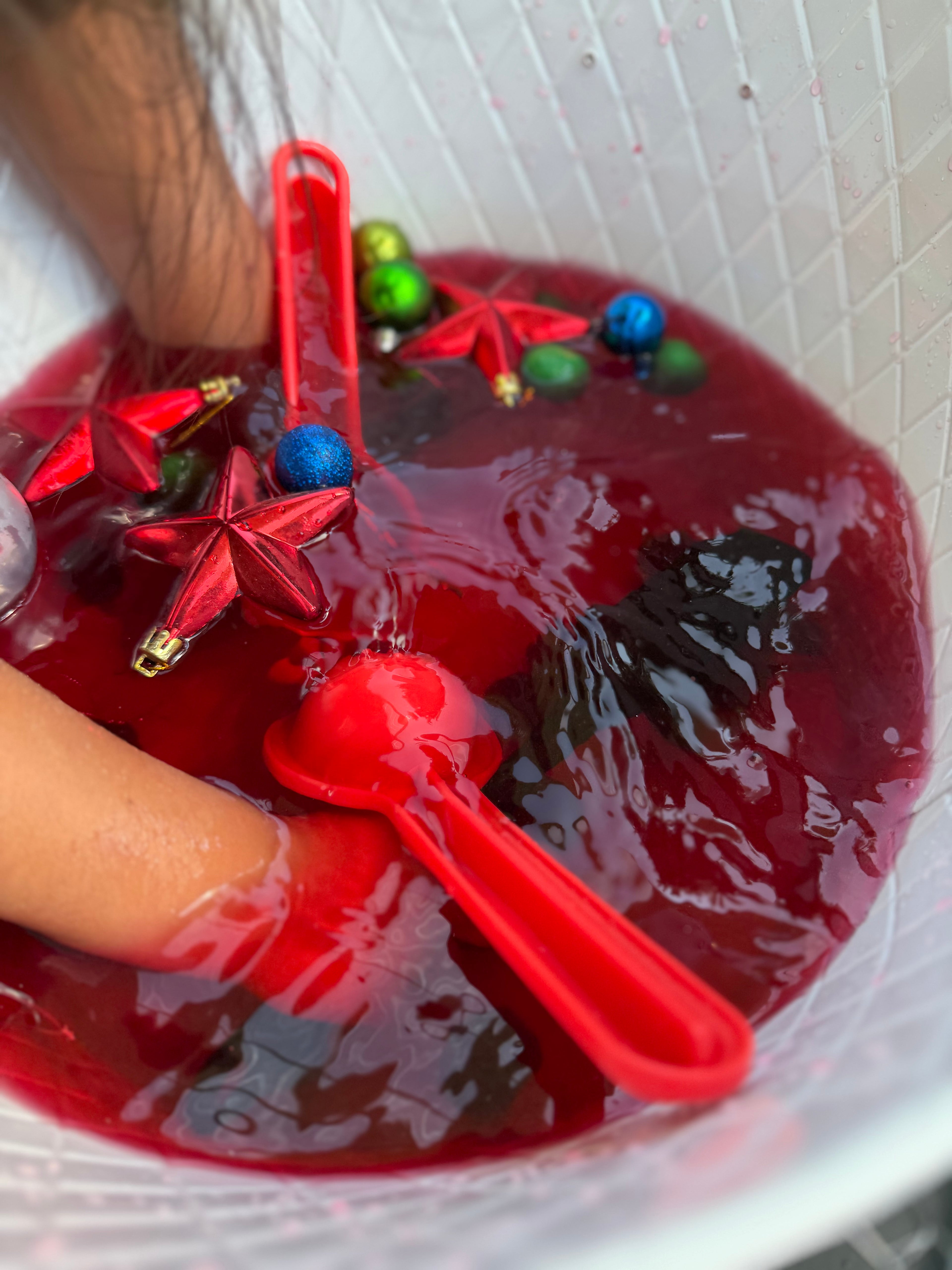 Christmas Messy Play - 17 December